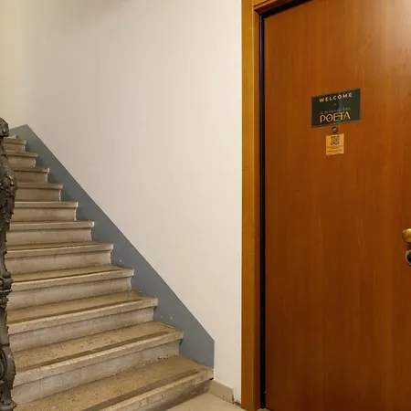 Con Parcheggio A Trieste, Neruda * Triëst