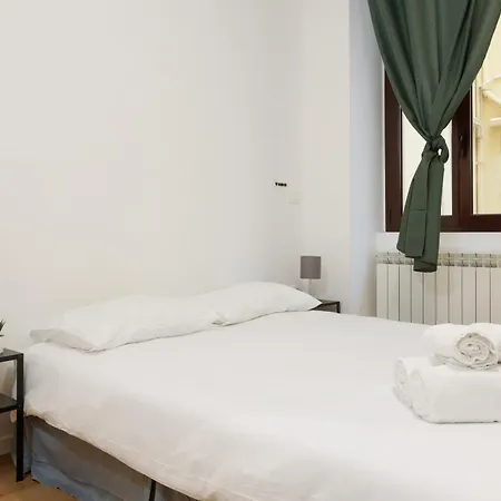 Tra Mare E Citta, Neruda A *