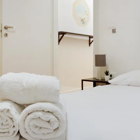 Con Parcheggio A Trieste, Neruda * Triëst